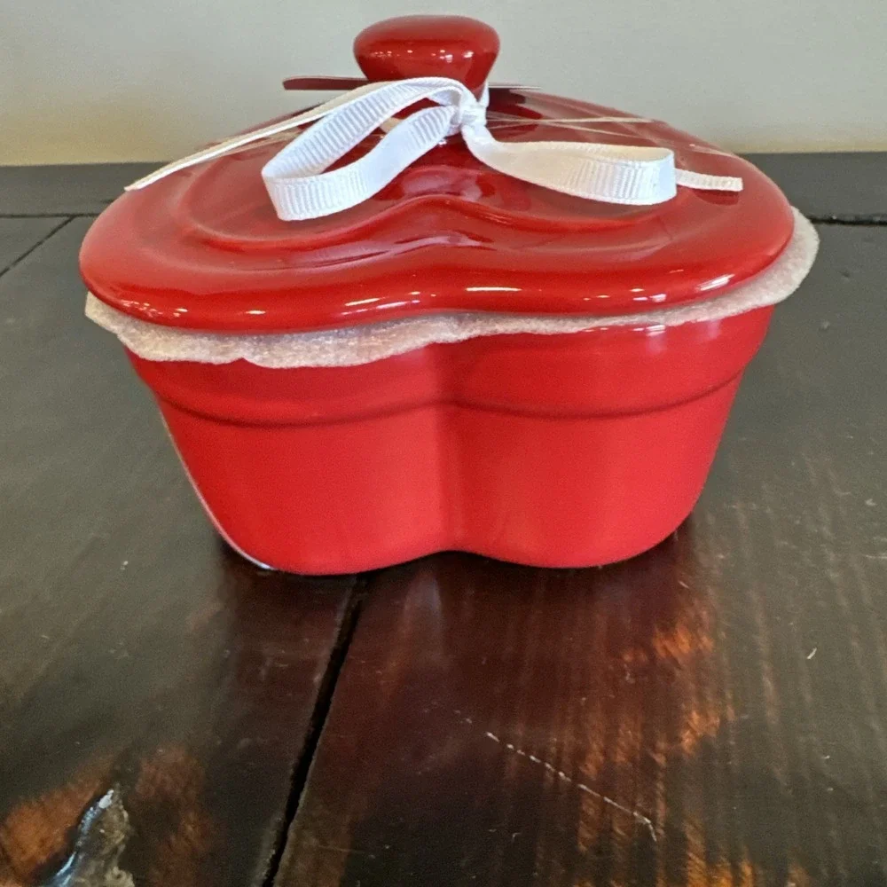 Masterclass The Bake Shop Heart Mini Heart Covered Casserole NEW Red Fast‎ Ship